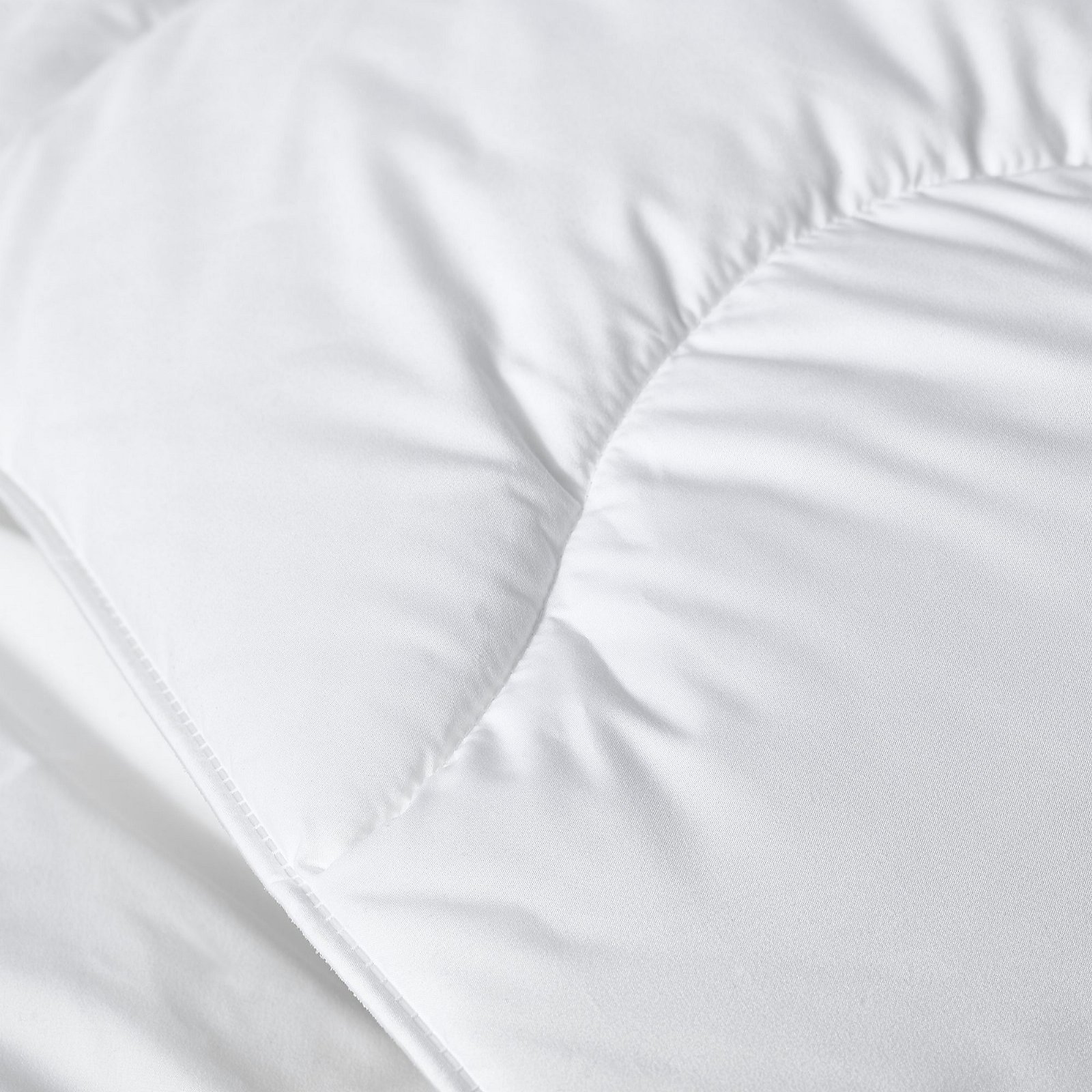 The Fine Bedding Company Allergen Defence 13.5 Tog Duvet